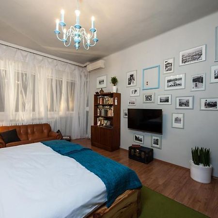 Europe Heart Apartment For 9 Budapeste Exterior foto
